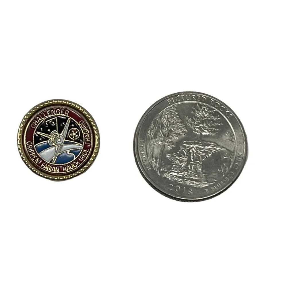 Challenger Pin Space Shuttle Crippen Fabian Hauck Ride Thagard‎ Hat Lapel Pin